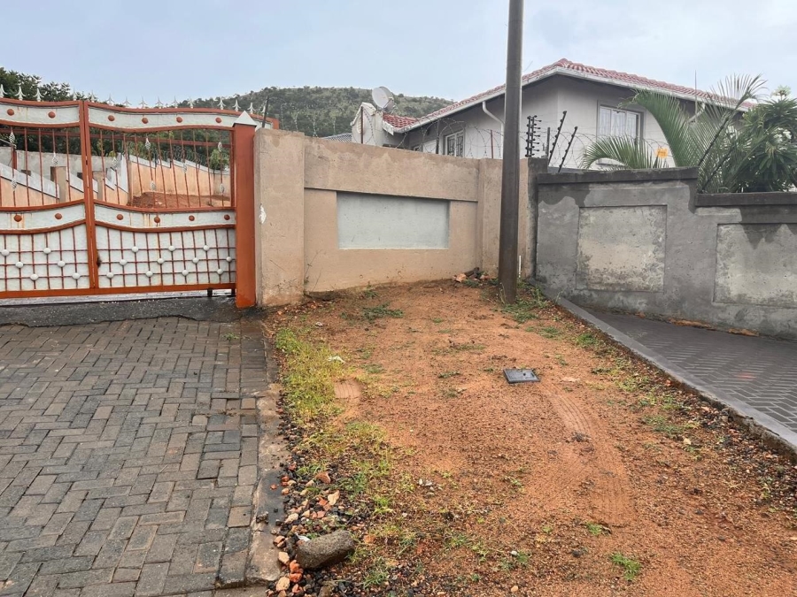 3 Bedroom Property for Sale in Tlhabane North West